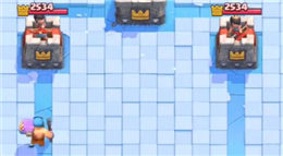 皇室戰(zhàn)爭復仇滾木和狂暴樵夫?qū)崙?zhàn)教學