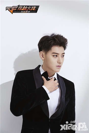 CF手游周年慶黃子韜強(qiáng)勢(shì)助陣 來(lái)玩就送88鉆