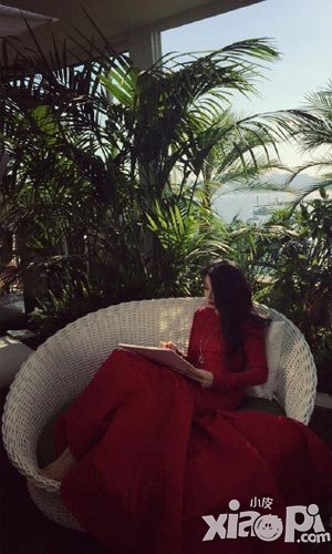 紅裙加身 《范冰冰魔范學(xué)院》帶你演繹嫵媚小女人