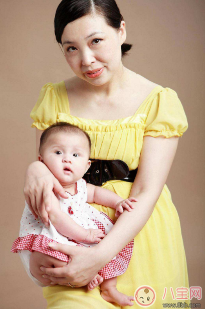 高齡產(chǎn)婦生孩子會(huì)遇見(jiàn)這樣一些危險(xiǎn) 懷孕年紀(jì)大危害