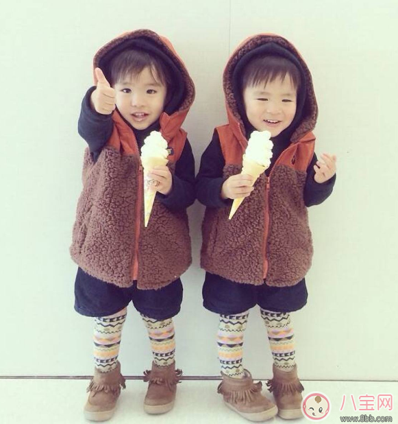 蘇格蘭小學(xué)迎來(lái)13對(duì)雙胞胎 心疼老師一分鐘并想生雙胞胎的看過(guò)來(lái)