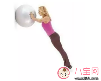 不用做豐胸手術(shù) 簡(jiǎn)單運(yùn)動(dòng)豐胸最靠譜