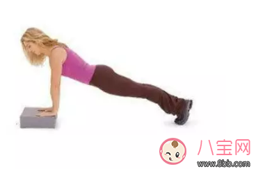 不用做豐胸手術(shù) 簡(jiǎn)單運(yùn)動(dòng)豐胸最靠譜