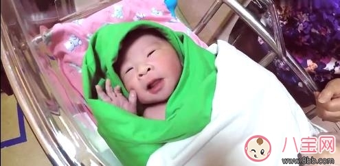 丈夫用鏡頭記錄妻子懷孕十個月 網(wǎng)友直呼這大概就是幸福的樣子吧