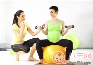 9個月雙胞胎媽堅持健身成網(wǎng)紅 孕期運動有哪些