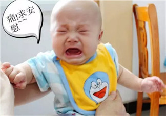 剪臍帶時寶寶會不會疼 剪臍帶是寶寶疼還是媽媽疼