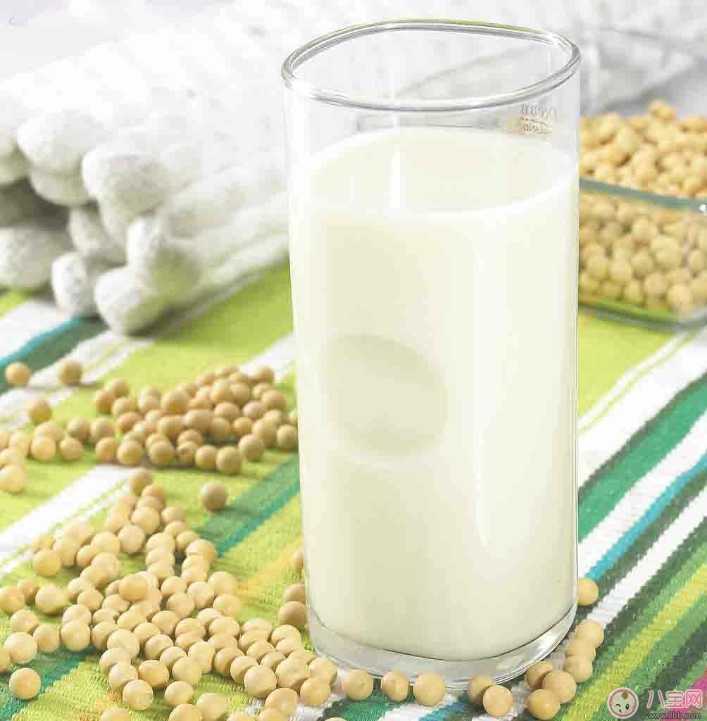 孕期能喝豆?jié){嗎   喝豆?jié){會引起寶寶濕疹嗎