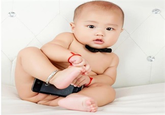 其實(shí)在懷孕的時(shí)候注意好 寶寶也會(huì)不長胎記