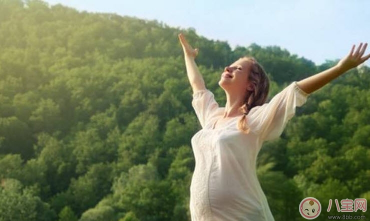 孕婦曬太陽的最佳時間 孕婦曬太陽的最佳位置(曬肚子)