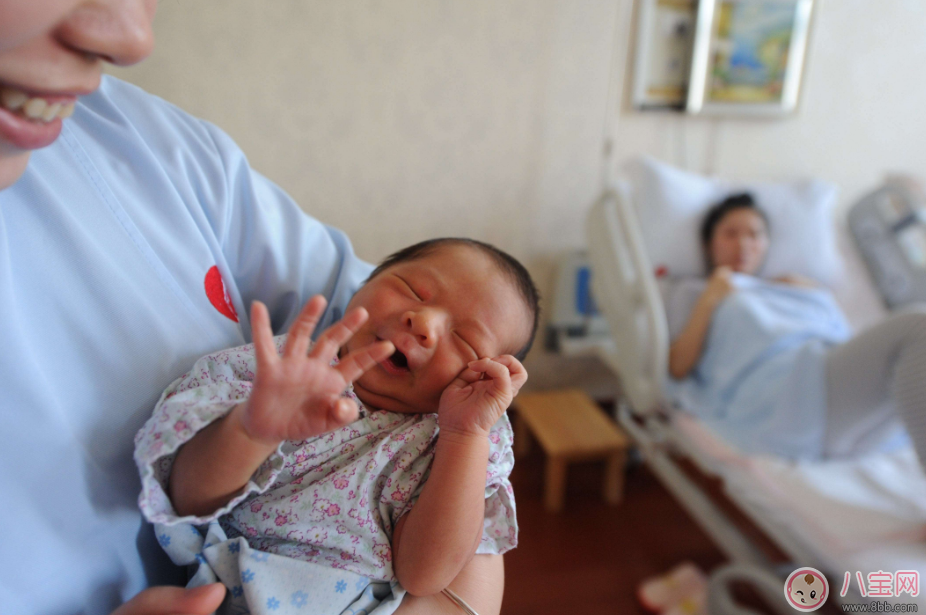 剖腹產(chǎn)幾天可以洗澡 夏天剖腹產(chǎn)怎么洗