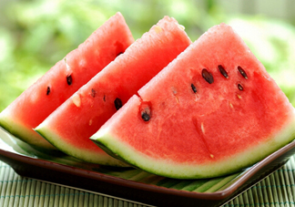 孕婦怎么吃西瓜比較好 懷孕媽媽吃西瓜的正確姿勢(shì)