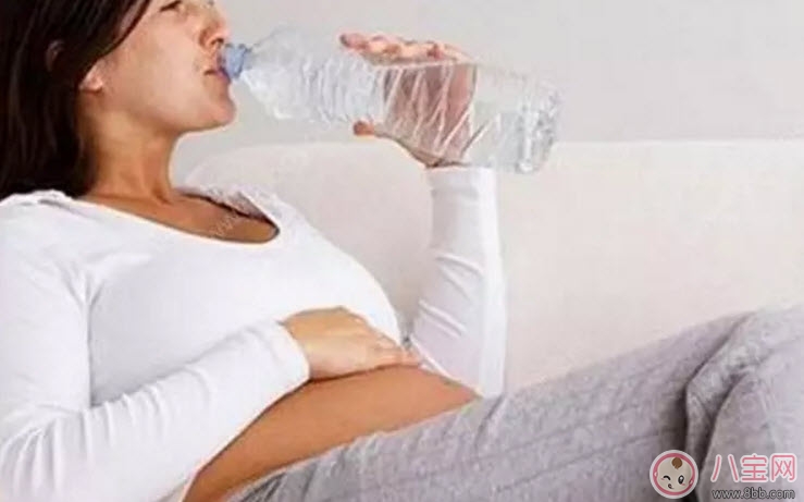 孕婦懷孕四個(gè)月中暑怎么辦 孕婦中暑對(duì)胎兒的影響有多大