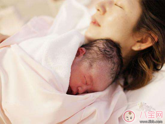 順產(chǎn)的寶寶真的會比剖腹產(chǎn)的聰明嗎      剖腹產(chǎn)會不會影響孩子的智力