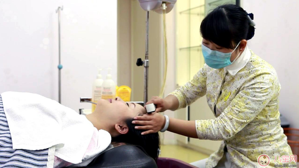 產(chǎn)后如何預(yù)防產(chǎn)后風(fēng)濕病 產(chǎn)后風(fēng)濕病調(diào)理方法 產(chǎn)后如何預(yù)防產(chǎn)后風(fēng)濕病 產(chǎn)后風(fēng)濕病調(diào)理方法