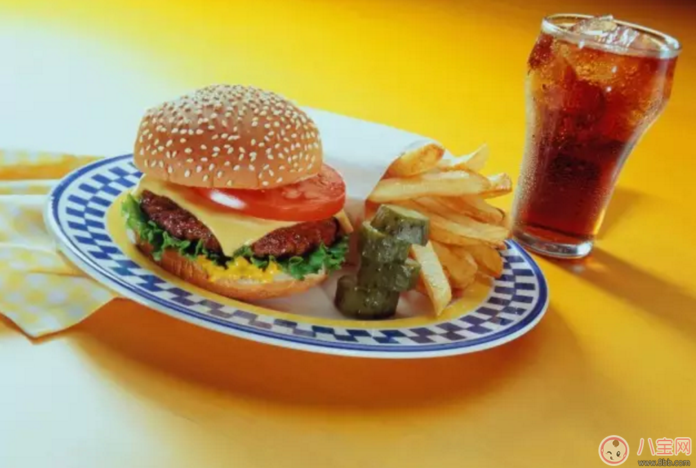 產(chǎn)后想靠網(wǎng)紅減脂可樂減肥靠譜嗎？網(wǎng)紅減脂可樂真能越喝越瘦？