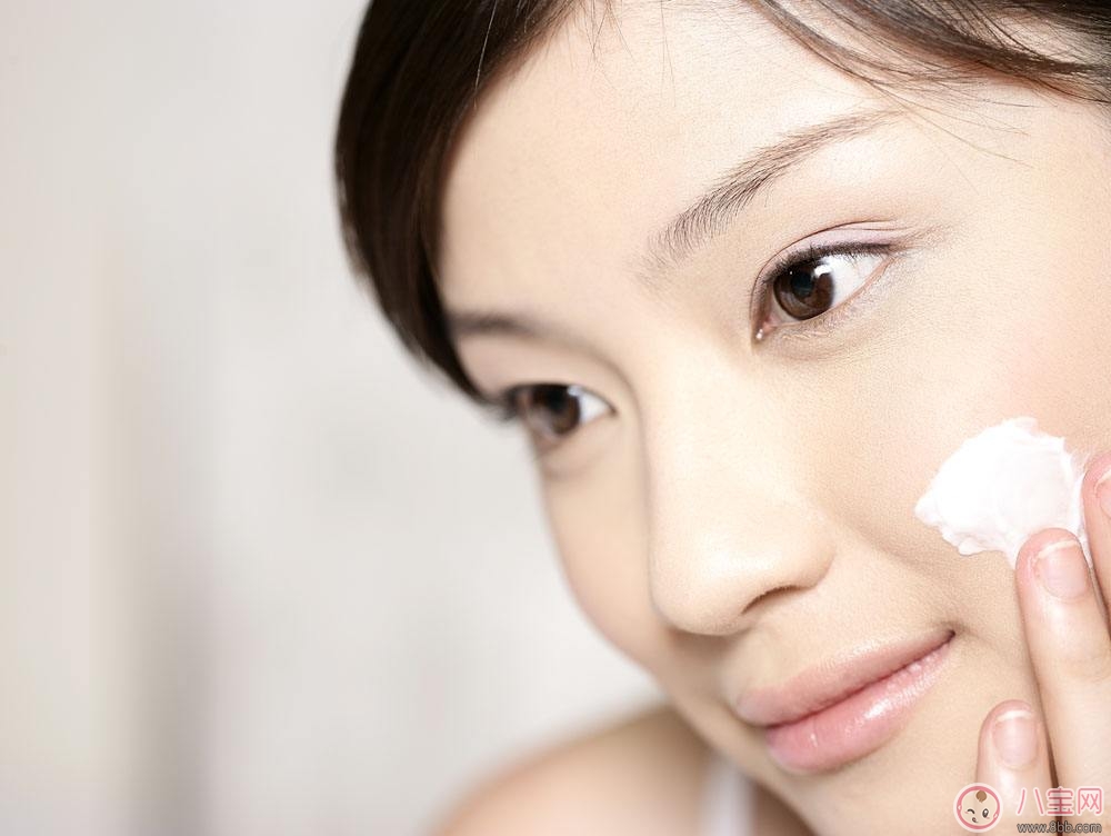 照顧寶寶熬夜疲勞肌膚如何保養(yǎng) 簡(jiǎn)單肌膚保養(yǎng)重點(diǎn)