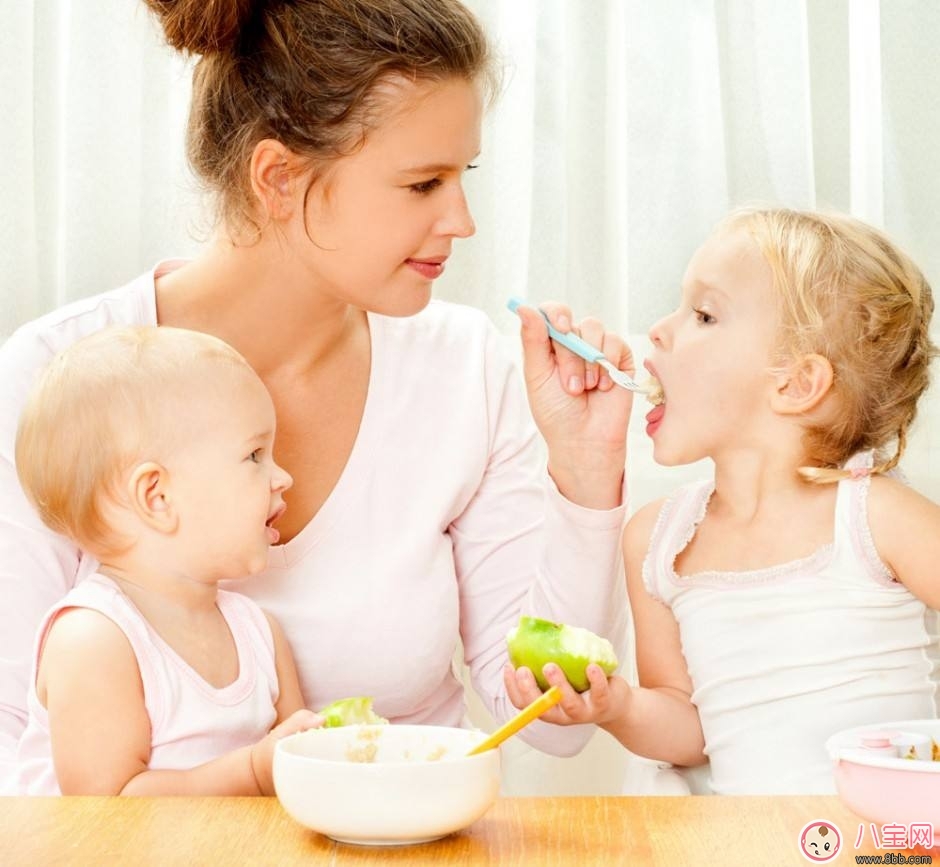 產(chǎn)后掉發(fā)嚴(yán)重怎么辦  產(chǎn)后掉發(fā)如何正確預(yù)防