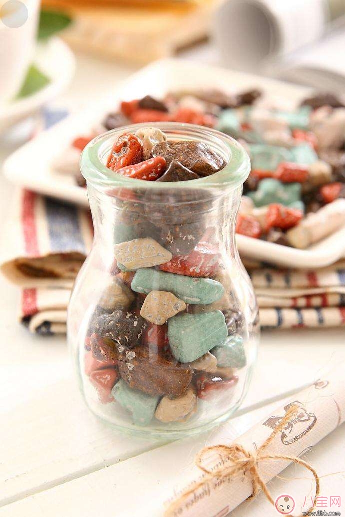 女性心情低落壓抑時(shí)  哪些食物不應(yīng)該吃