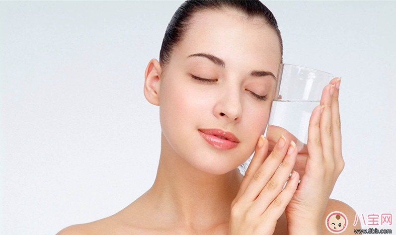 2017秋季女性唇部干燥如何滋潤(rùn)保養(yǎng)