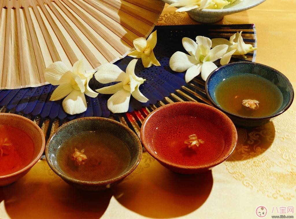 秋燥的癥狀 不同年齡女性防秋燥的秘籍