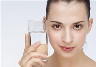 秋季肌膚保養(yǎng)及注意事項(xiàng)