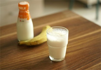 夏天總是在長(zhǎng)痘痘怎么辦 用身邊的東西輕松祛痘