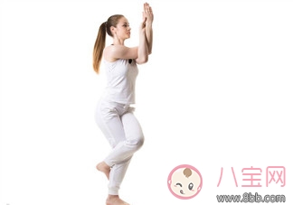 產(chǎn)后防止胸部下垂 做豐胸操胸部不變形