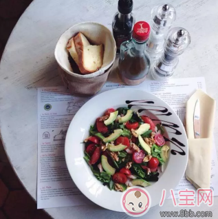 孕后減肥沒(méi)毅力 跟世界第一超模學(xué)習(xí)找對(duì)方法很關(guān)鍵