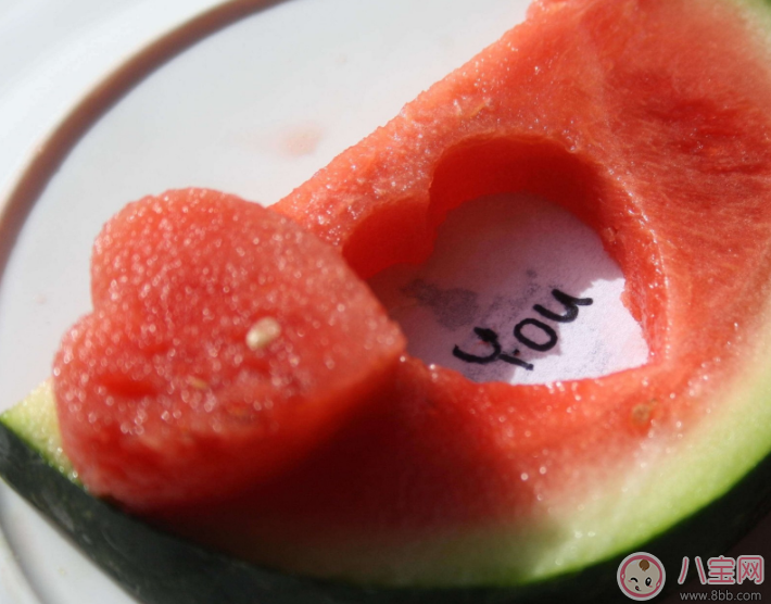 產(chǎn)后吃西瓜拉肚子難受不已 產(chǎn)后哪些東西不能吃