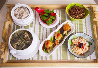 月子餐有哪些 產婦月子餐食譜 坐月子期間吃什么