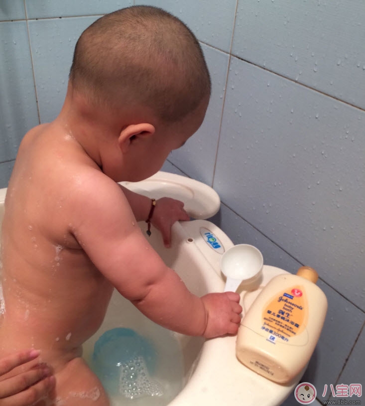 強(qiáng)生嬰兒香桃沐浴露味道怎么樣 強(qiáng)生嬰兒香桃沐浴露寶寶使用測(cè)評(píng)