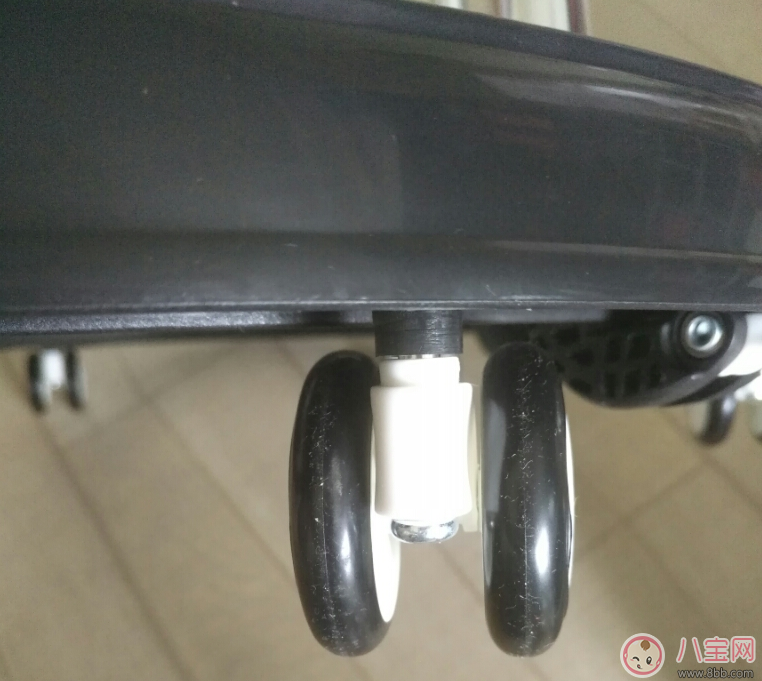 孩子學(xué)走路學(xué)步機(jī)怎么選 7-18月嬰兒學(xué)步車(chē)試用測(cè)評(píng)