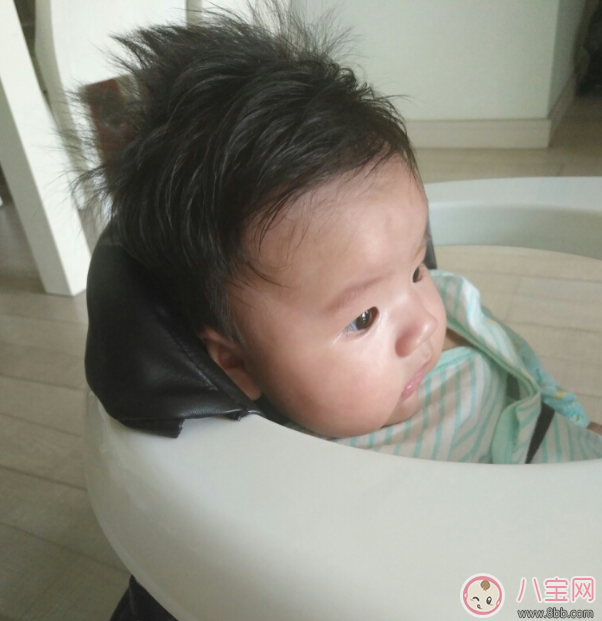 孩子學(xué)走路學(xué)步機(jī)怎么選 7-18月嬰兒學(xué)步車(chē)試用測(cè)評(píng)