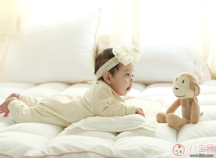 秋季寶寶出游需要準(zhǔn)備什么 秋天寶寶出門用品