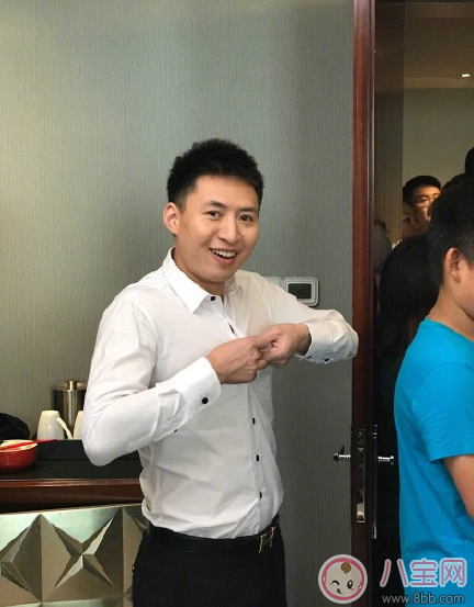 李曉霞婚禮現(xiàn)場圖 李曉霞大婚請了哪些人