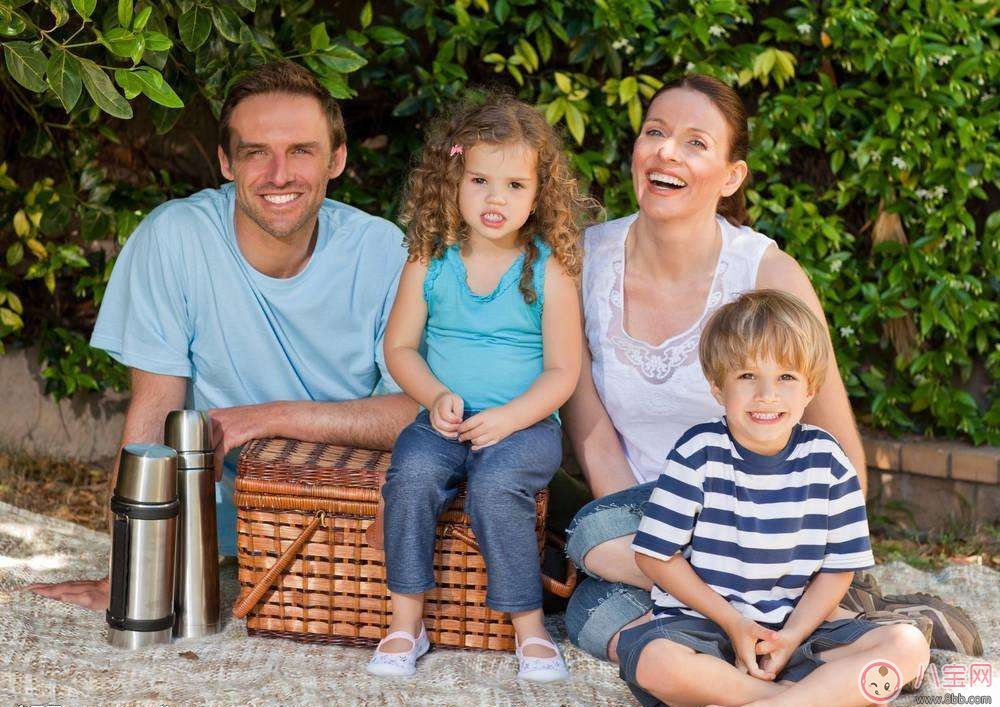 國慶節(jié)帶寶寶出游 必帶嬰兒用品清單 國慶節(jié)帶寶寶出游 必帶嬰兒用品清單