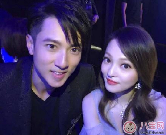 芭莎慈善夜C位是什么意思 張韶涵真的搶C位了嗎(芭莎慈善夜合照) 芭莎慈善夜C位是什么意思 張韶涵真的搶C位了嗎(芭莎慈善夜合照)