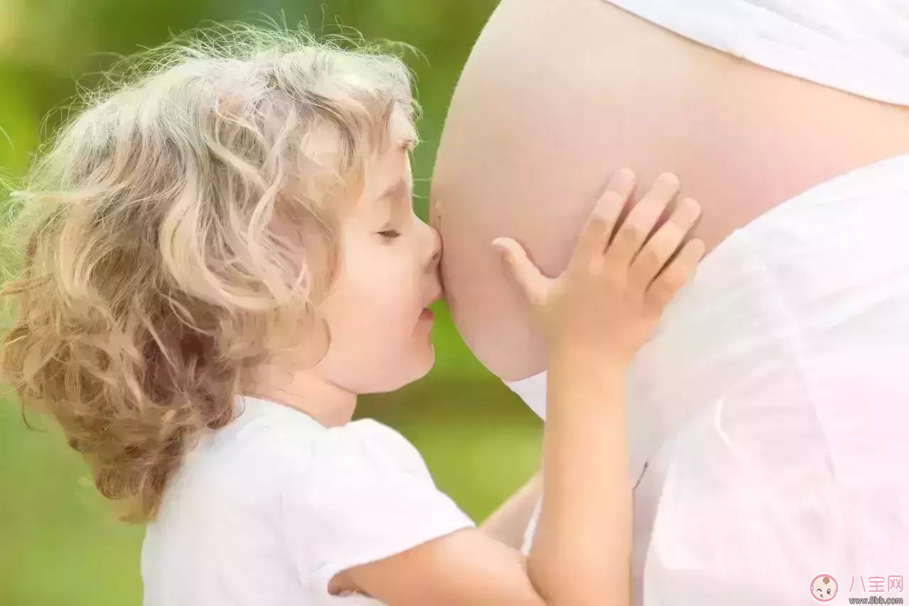 周渝民的爸爸經(jīng)是什么？看到朋友生二胎他怎么說？