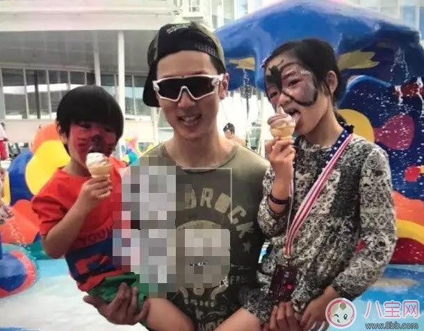 吳尊兒子Max正面照曝光大眼睛超萌 吳尊兒子Max和姐姐合照 吳尊兒子Max正面照曝光大眼睛超萌 吳尊兒子Max和姐姐合照