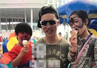 吳尊兒子Max正面照曝光大眼睛超萌 吳尊兒子Max和姐姐合照