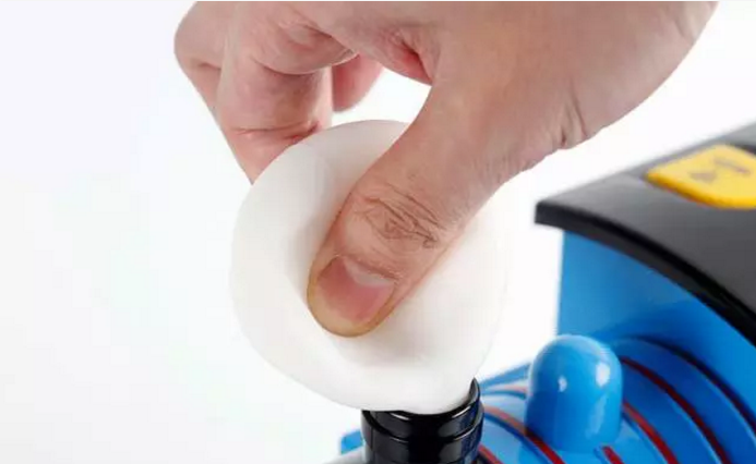 微信語音互陪伴孩子不孤單 動托馬斯故事機測評