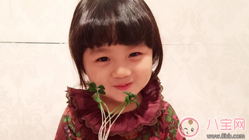 《爸爸去哪兒》小山竹真名叫什么 小山竹最新爸爸去哪萌照 《爸爸去哪兒》小山竹真名叫什么 小山竹最新爸爸去哪萌照