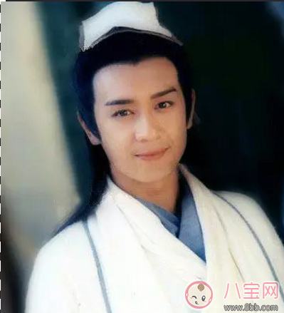 陳浩民帶全家開(kāi)趴孩子穿巨型拖鞋 如何給寶寶選鞋子