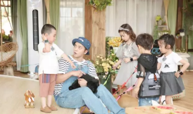 《小手牽小狗》羅志祥帶了幾位萌娃？阿拉蕾的表現(xiàn)怎么樣