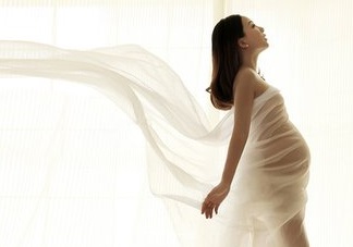 懷孕也要美美的 時(shí)尚孕婦應(yīng)該如何穿