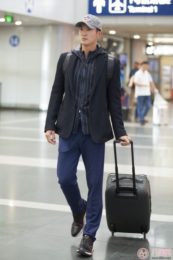 爸爸去哪兒停播,沒(méi)有的事 杜江和嗯哼現(xiàn)身機(jī)場(chǎng)