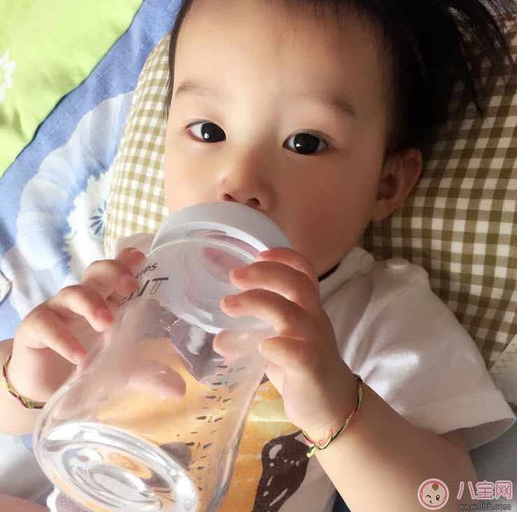 新安怡玻璃奶瓶貝親玻璃ppus奶瓶對(duì)比 新安怡奶嘴好還是貝親奶嘴好