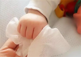 寶寶一臟就用濕巾 寶寶濕巾并沒有你想的那么好