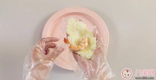 鈣質(zhì)營(yíng)養(yǎng)豐富的補(bǔ)鈣良品 蝦仁飯團(tuán)