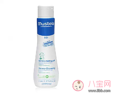 孩子到處爬爬爬身上臟 寶寶洗澡用沐浴露選擇方法